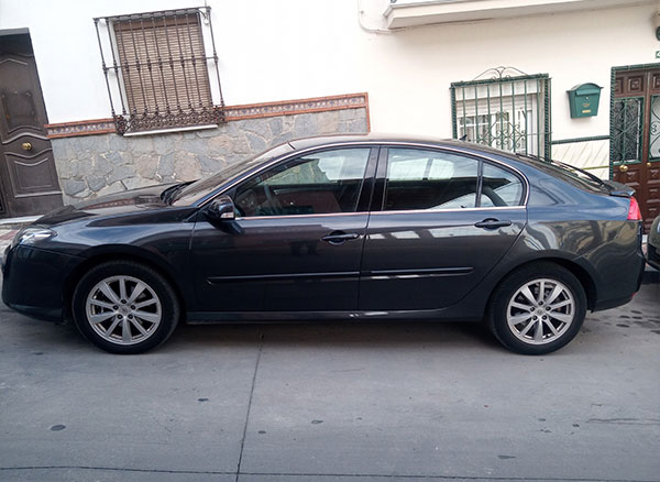 venta-de-coche-Renault-laguna-2.0-DCI-130vv-en-alahurin-el-grande